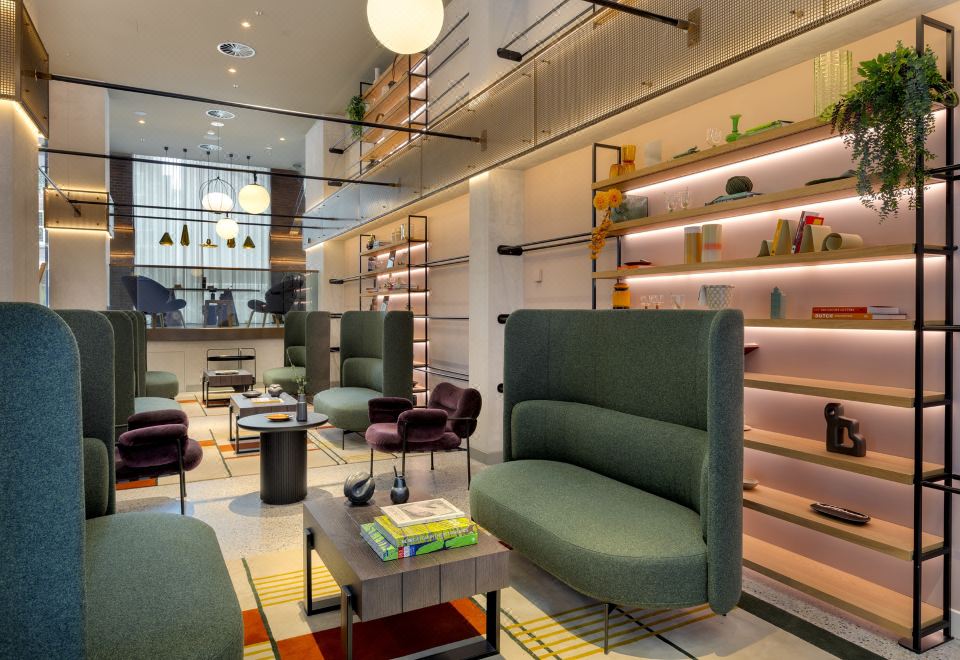 르네상스 암스테르담 호텔 로비