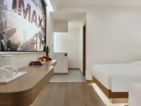 Shenfeng Juyuan View Hotel Hotels in Deqin