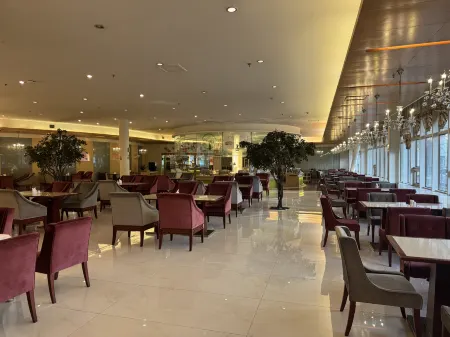 Solar Valley Micro-E International Hotel Отели в г. Дечжоу