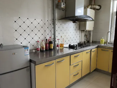 Nuanju Hostel Отели рядом с достопримечательностью «Baoding Bus Changchengchang Station»