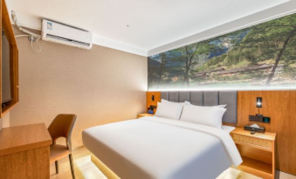 Qiuguo Hotel (Shilibao Subway Station, Chaoyang North Road, Beijing)