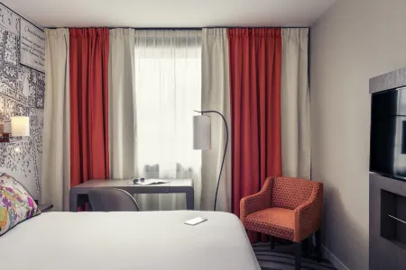 Hôtel Mercure Paris Tour Eiffel Grenelle Отели рядом с достопримечательностью «Эйфелева башня»