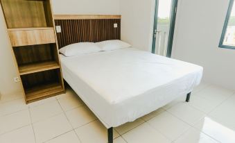 Aurora Rooms Riverdale