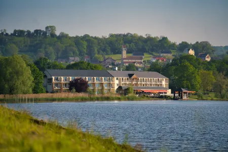 Hôtel du Golf de l'Ailette the Originals Relais