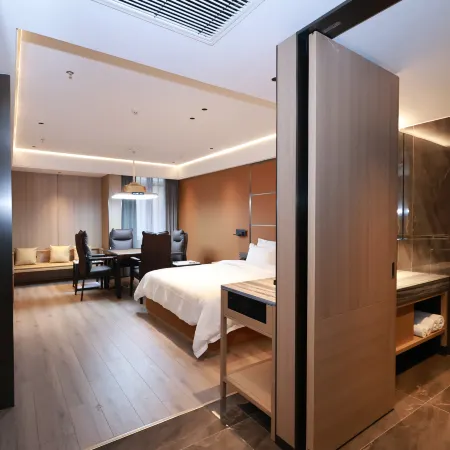 Walton International Hotel (Ganzhou Xinfeng Station Branch)