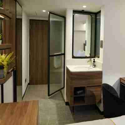 ST Signature Bugis Middle, Short Overnight, 11 Hours 8PM-7Am Rooms