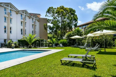 Hôtel Jules Verne Отели рядом с достопримечательностью «Port des pêcheurs à Biarritz»