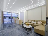 Junze Hotel (Kunming Railway Station Shuangqiao Night Market Style Street Branch) Hotels near Fude Station