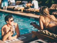 Freehand Miami Hotels near Mid-Beach
