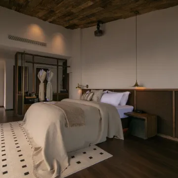 Lugu Lake Chisel Hotel