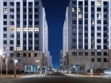 Le collective Sokcho Central Отели рядом с достопримечательностью «Sokcho City Museum & Displaced Civilians Folk Village»