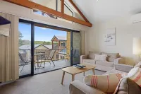 Sea Foam Villas - Apartments