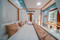Liuwanqing Gorge Ling Shang Hua Kai Camping Hotel - balcony