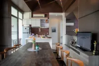 THAN Getaway Cottage: Private Lake, Pakchong, 2-8+ Hotels in Nong Sarai