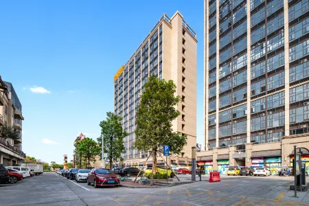 NP Esports Apartment (Sanshui New Power Plaza Store) Отели рядом с достопримечательностью «Guangdong University of Business Studies»