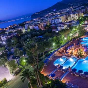 Hilton Sorrento Palace Отели рядом с достопримечательностью «Пляж Петерс»