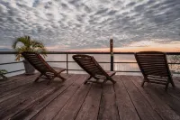 Nakorn River View Hotels in Champasak