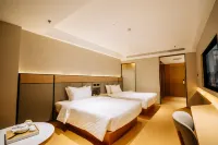 โรงแรมโกลเด้นไลออนคราวน์ - พร้อมระเบียง