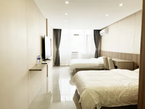 Yibaijia Express Hotel