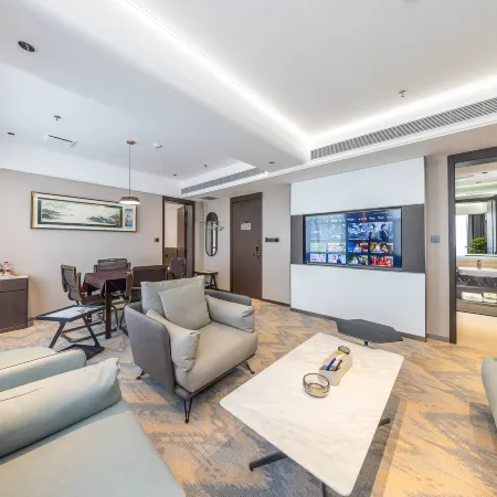 Sanyuan Yaju Hotel (Confucius Temple Scenic Area Branch)