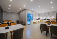 Yuanmou Yuepan Pearl Hotel (Yuanmou Central Bus Station) - ที่มีที่จอดรถ