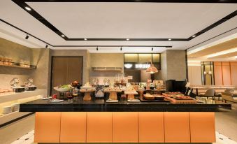 Homeinn Plus Hotel (Harbin West Station Heilongjiang University Subway Station)