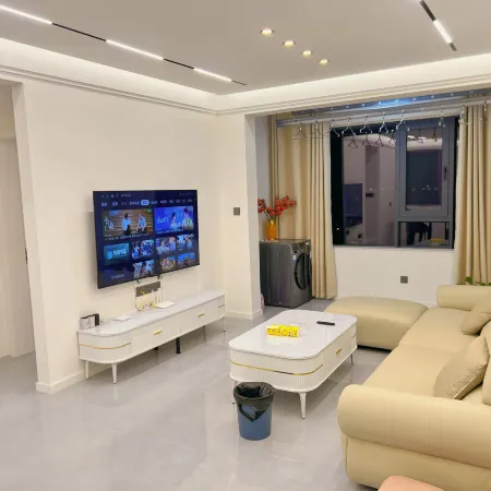 Family style suite homestay (Luohe Rongchuang Zhiguang Branch)