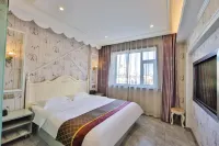 Qianqiu Hotel Hotels near Songtao Garden