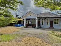 Tepak Nusuk Private Pool Homestay 5 Bedrooms 4 Bathrooms Hotels in Pendek