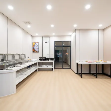 Yunding Hotel (Hanzhong Yang County Government Administrative Service Center)