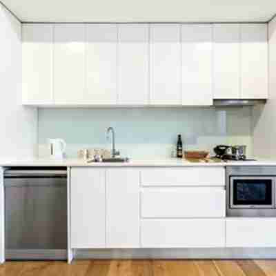 Central art-deco 1bed with balcony & aircon Rooms