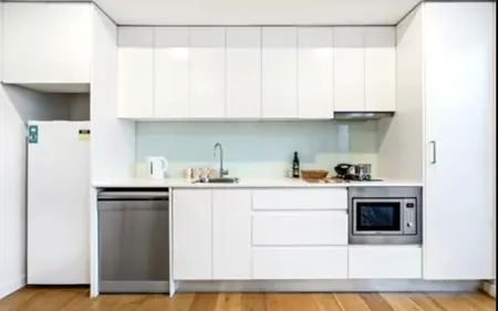 Central peaceful 1 bedroom with balcony & aircon Отели рядом с достопримечательностью «Парк Хармони»