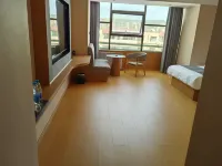 Pingliang Longdong Pearl Hotel (Gansu Medical College TiYu Park)