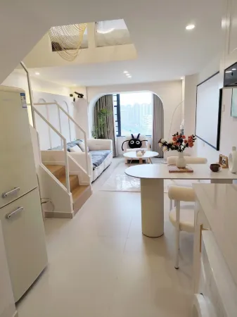 Nanchang Leica Loft Apartment Отели рядом с достопримечательностью «Jiangxi Modern Polytechnic College»