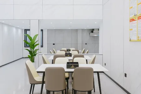 Jingyu Light Luxury Zhixiang Hotel (Longxi Community Branch) Отели в г. Вейсинь