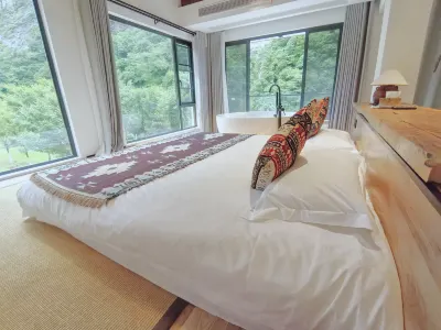 Deyou Shanju Hotels near Xiangyun Pavilion