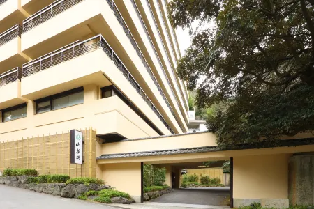 Oku Yugawara Sansuirou Отели рядом с достопримечательностью «Fudo Falls»