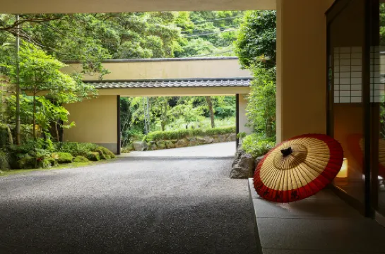 奥湯河原 山翠楼