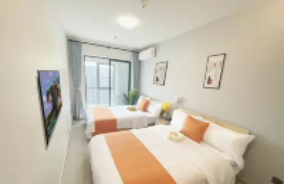 Qiyue Luxury 8K Projection Homestay (Guangxi University 33rd Middle School Subway Station)