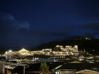 Yixin Moon Earthly HYGGE|Space Art Hotel (Dukezong Ancient City Prayer Wheel Store)