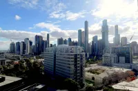 Mega Style Apartments Kings Domain