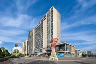 Lux Cabins Light Residence (Qingyuan High-Speed Railway Station & Shunying Times Square Branch) Hotel in zona Guangdong Huaqing Major in College