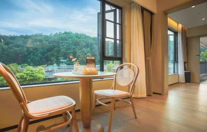 Hidden Waves Hot Spring Boutique Inn