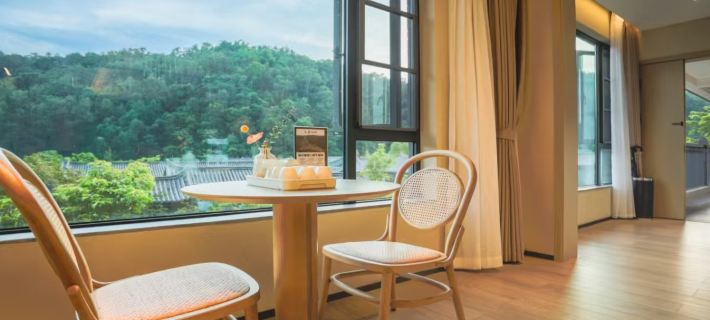 Hidden Waves Hot Spring Boutique Inn Hotels in Lianghe