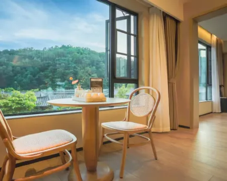 Hidden Waves Hot Spring Boutique Inn Hotels in Lianghe