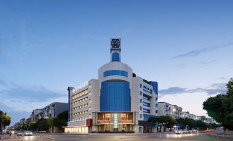 Nantai Crystal Hotel (Chongzhou Branch)