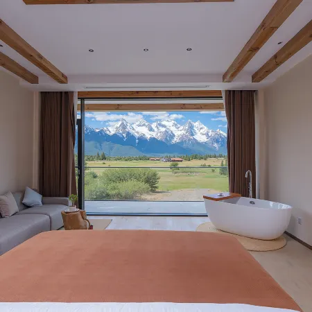 Jiu Jiu Man Shan Meng Hotel of Li Jiang Yunnan