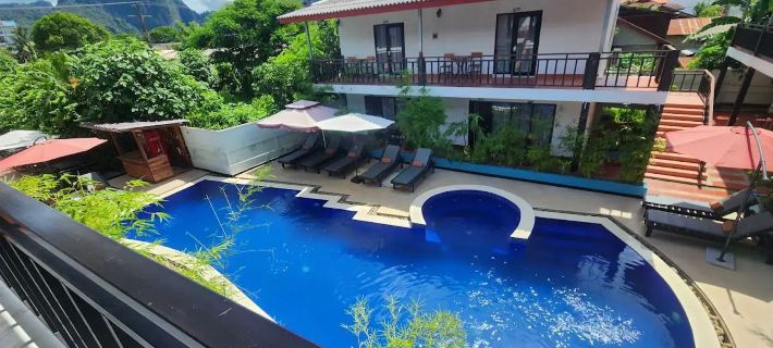 Vangvieng Night Market Resort Hotels in Vang Vieng