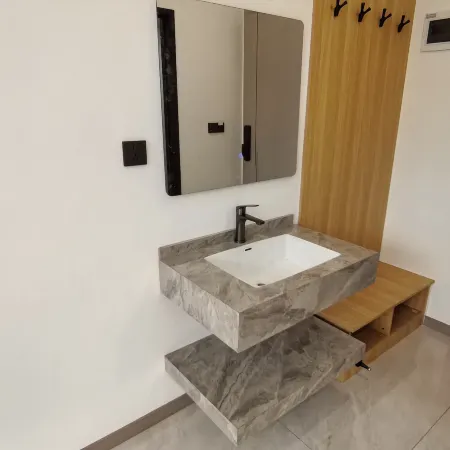 Linzhou Lakeside Cottage Homestay