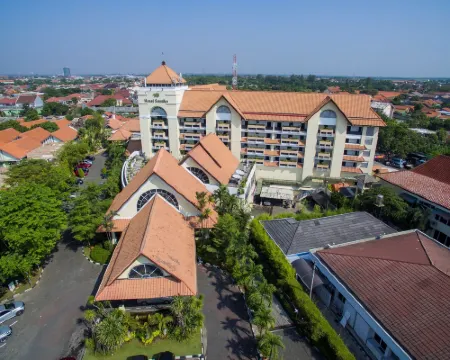 Hotel Santika Cirebon Hotels in Kejaksan
